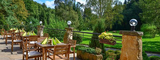 Hotel LESN� L�ZN� ZV�NOVICE